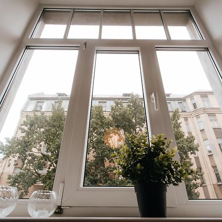 Central Comfort At Hanzas Residence, Stay Near Cafes, Bars, Museums & Esplanade Рига Экстерьер фото