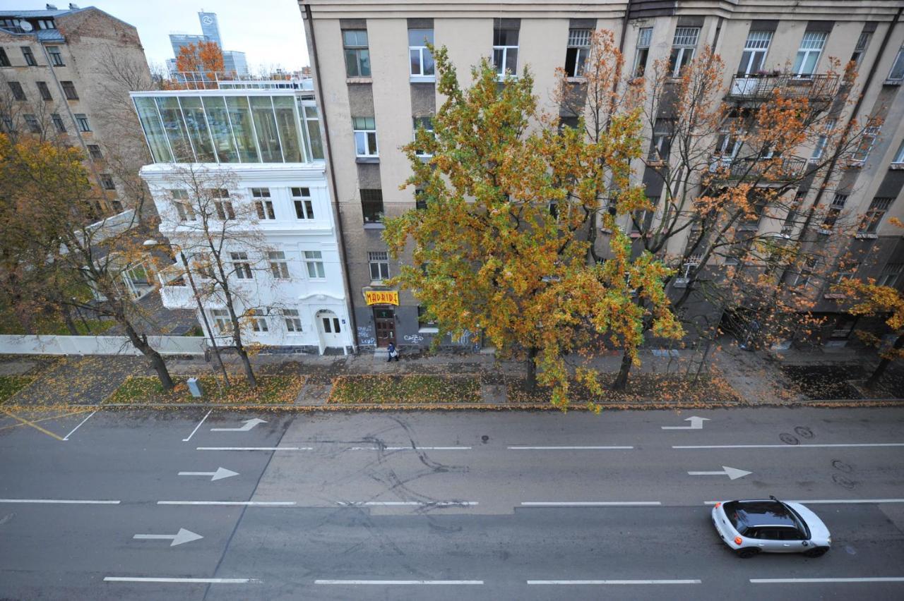 Central Comfort At Hanzas Residence, Stay Near Cafes, Bars, Museums & Esplanade Рига Экстерьер фото