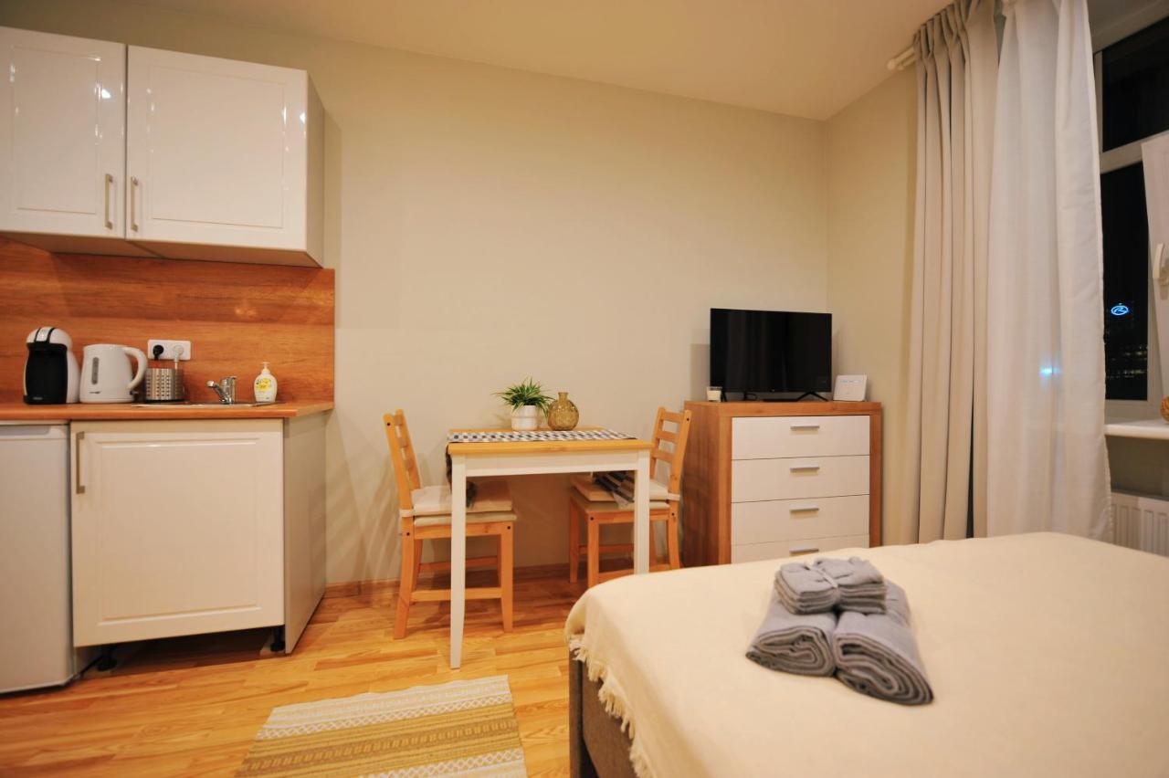 Central Comfort At Hanzas Residence, Stay Near Cafes, Bars, Museums & Esplanade Рига Номер фото